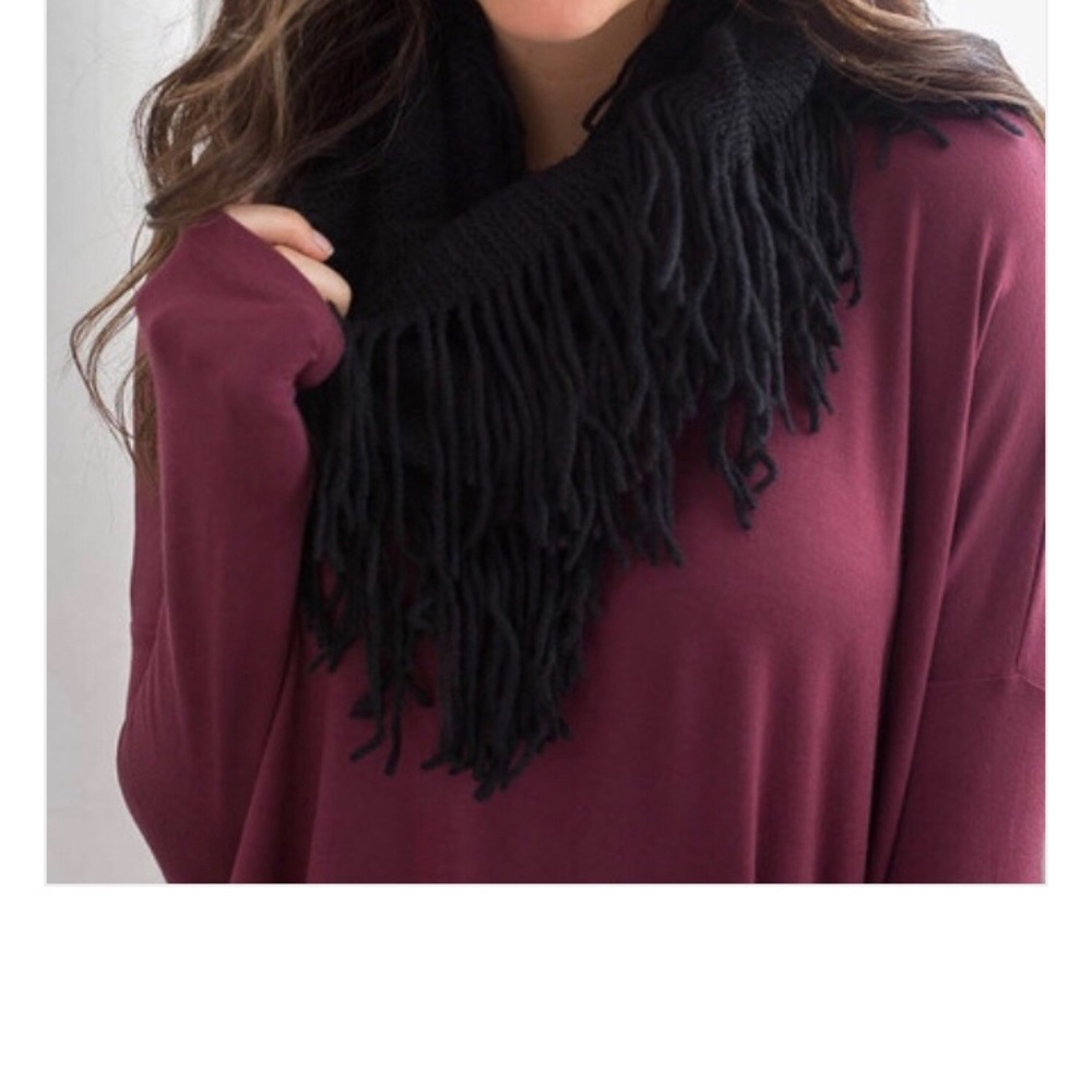 Black infinity scarf w/ fringe on edge100% Acrylic